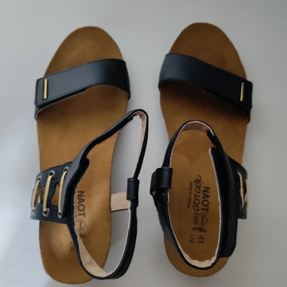 Naot Black Leather Wedge Sandals Womens 41 L10 Ankle Strap Made in Israel
